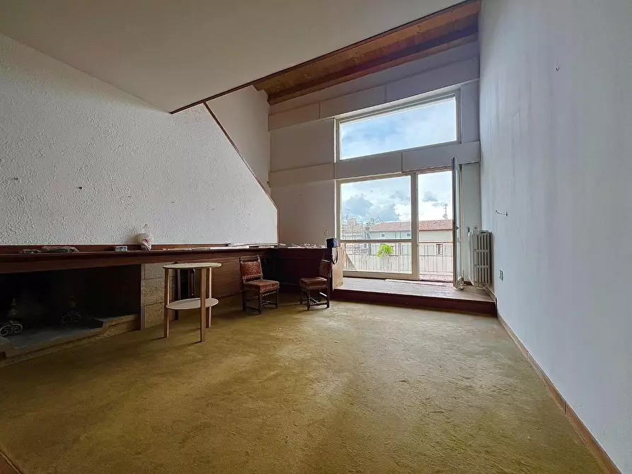 Immagine 34 di Villa in vendita  a Empoli