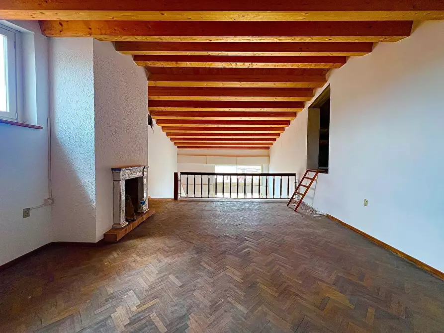 Immagine 36 di Villa in vendita  a Empoli