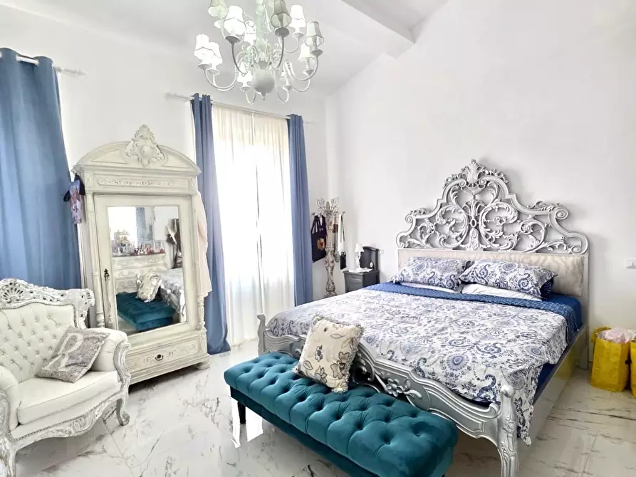 Immagine 12 di Villa in vendita  a Viareggio