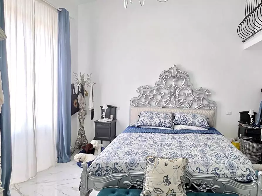 Immagine 16 di Villa in vendita  a Viareggio