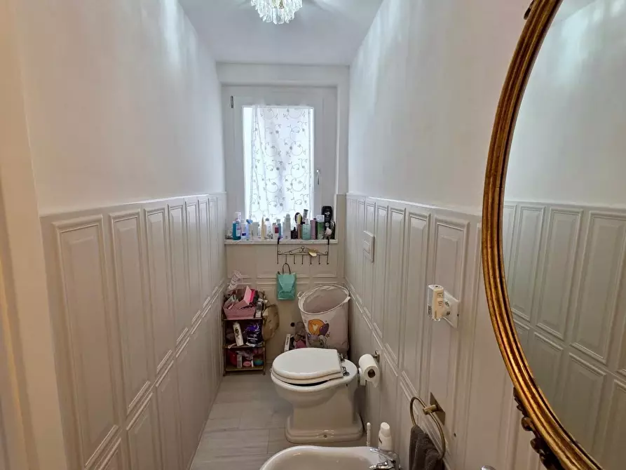 Immagine 33 di Villa in vendita  a Viareggio