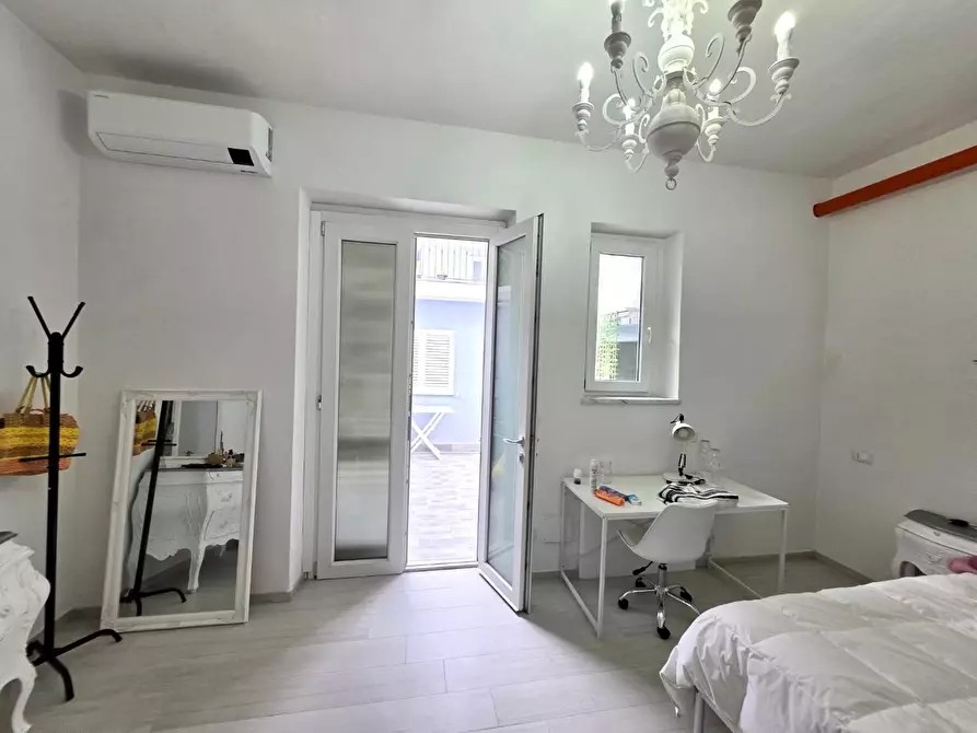 Immagine 30 di Villa in vendita  a Viareggio