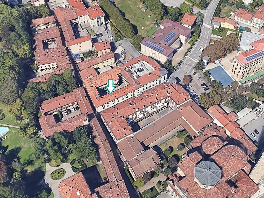 Immagine 3 di Negozio in vendita  a Seriate