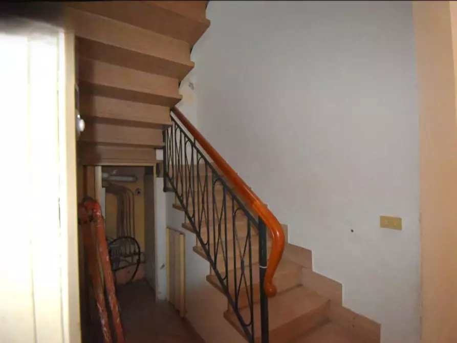Immagine 9 di Villa in vendita  a Viareggio