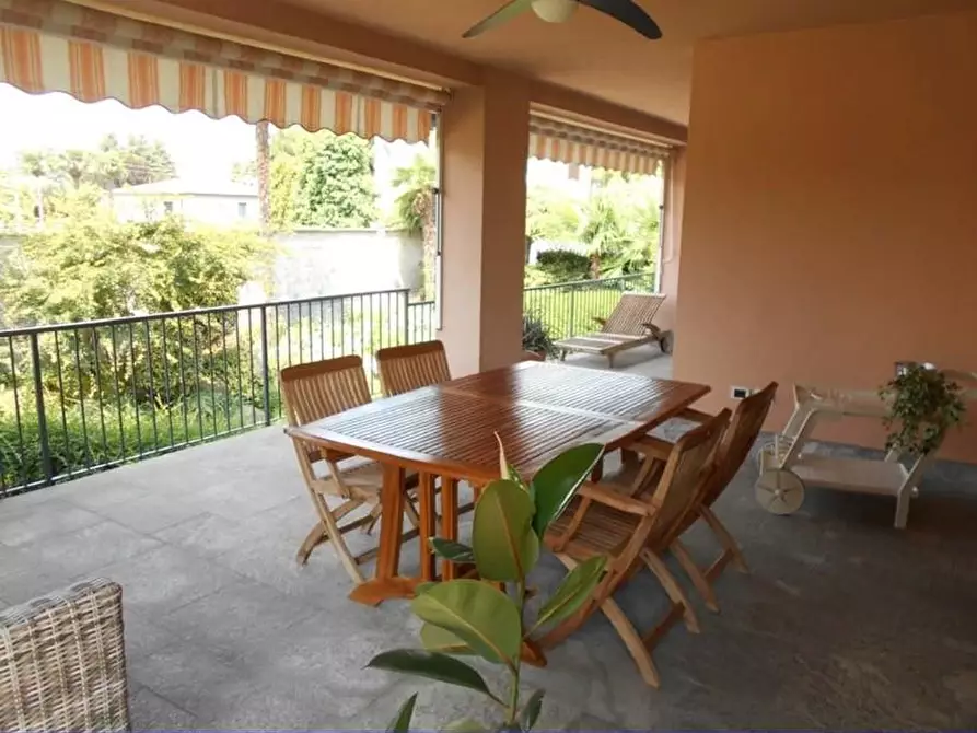 Immagine 3 di Villa in vendita  a Gorla Minore