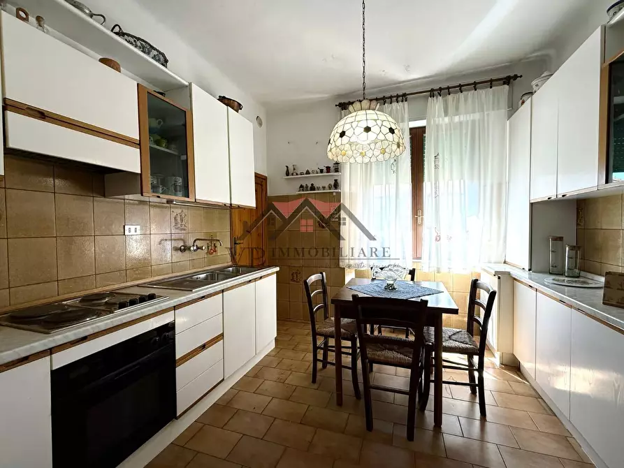 Immagine 6 di Appartamento in vendita  a Pomarance