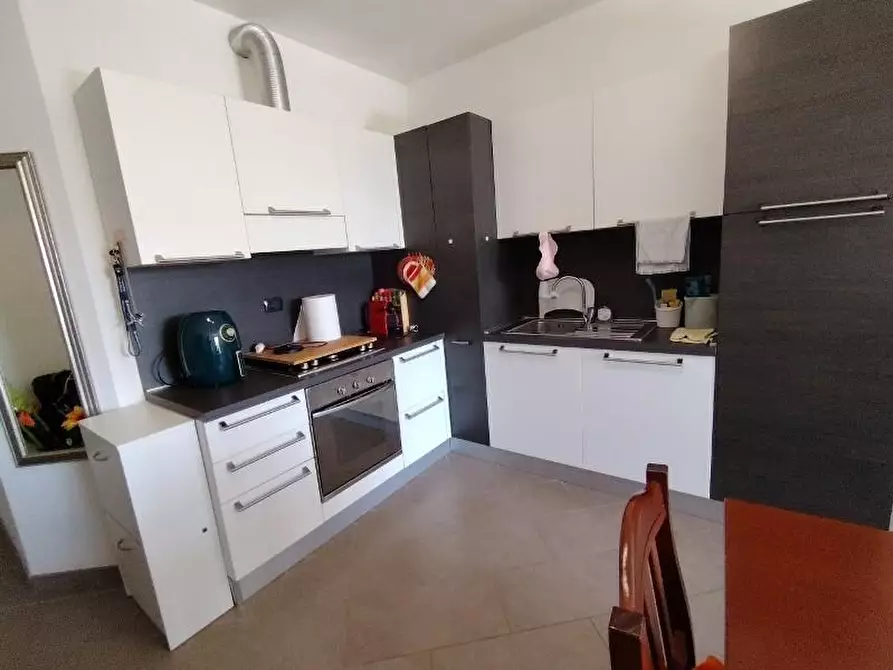 Immagine 7 di Appartamento in vendita  a Massa