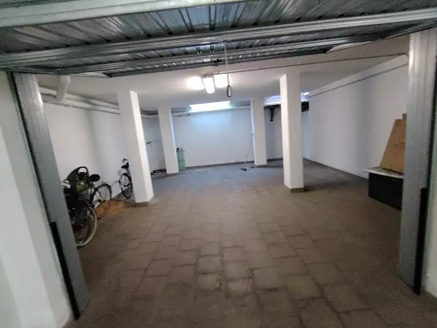 Immagine 19 di Appartamento in vendita  a Massa