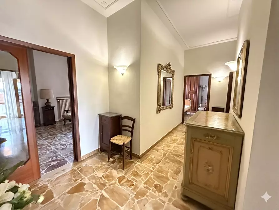 Immagine 8 di Appartamento in vendita  a Empoli