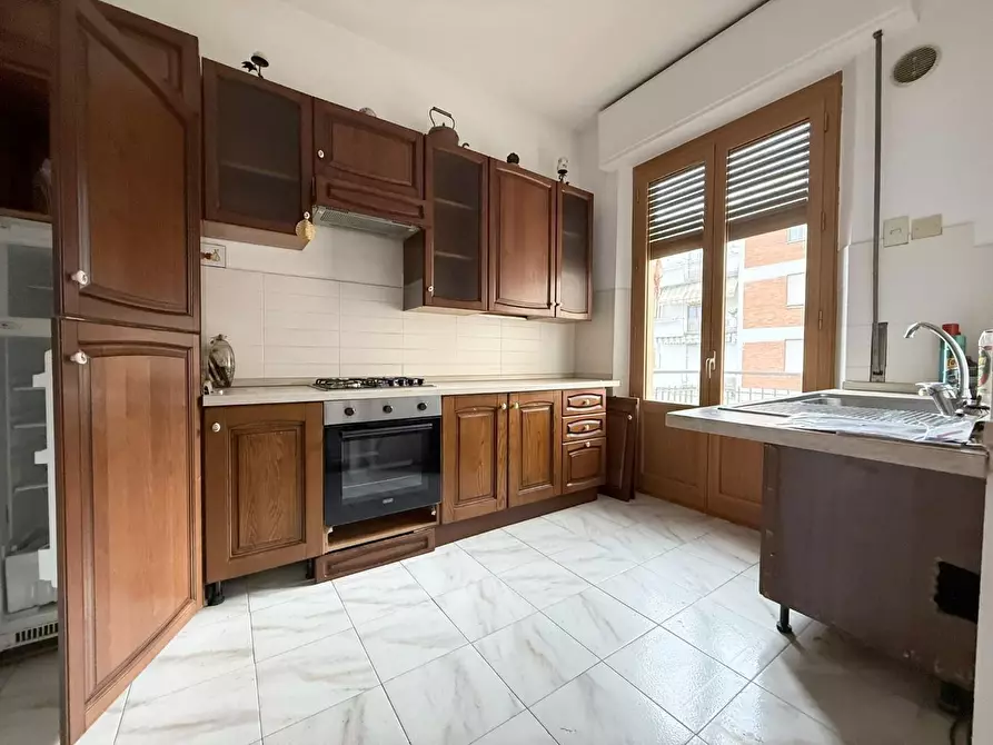Immagine 2 di Appartamento in affitto  a Siena