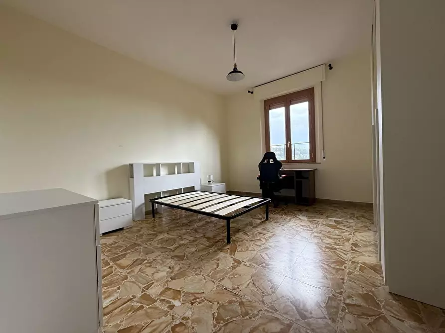 Immagine 10 di Appartamento in affitto  a Siena