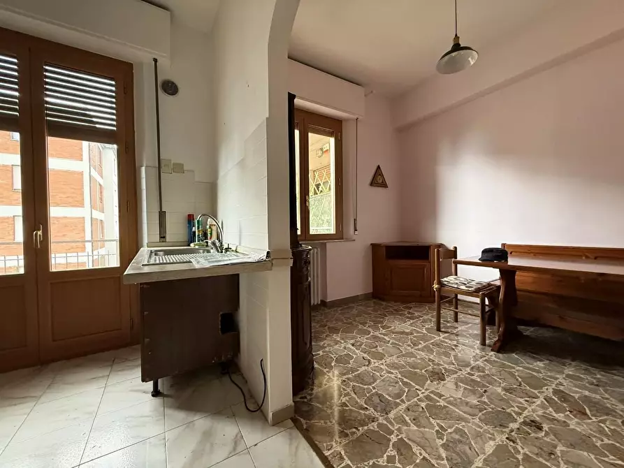 Immagine 3 di Appartamento in affitto  a Siena