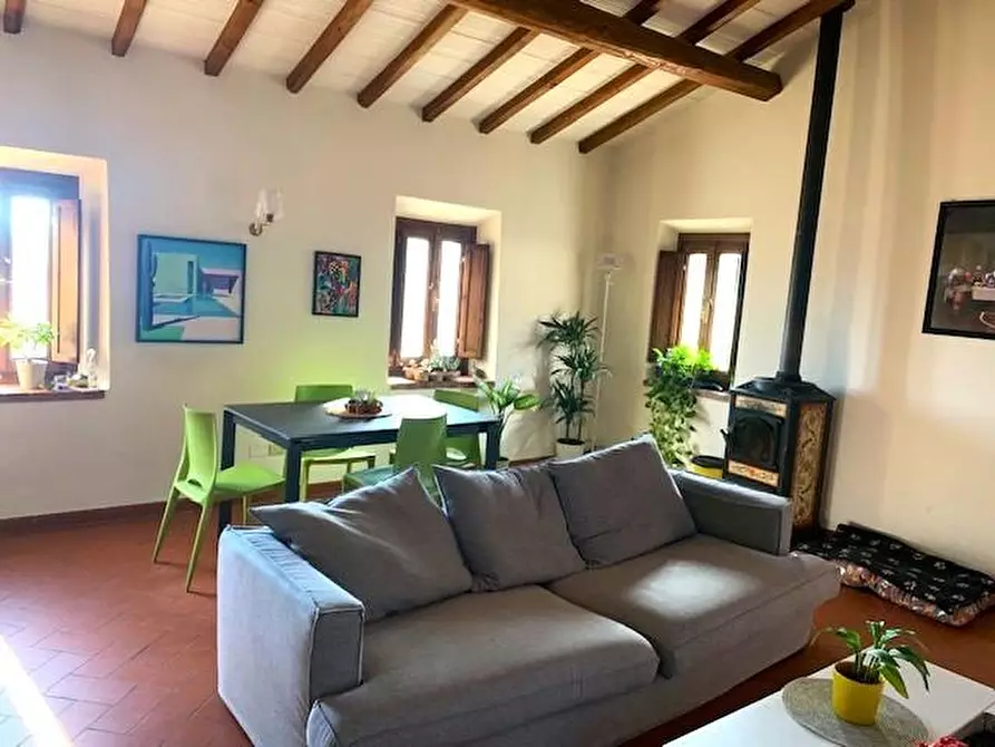Immagine 3 di Appartamento in vendita  a Massa E Cozzile