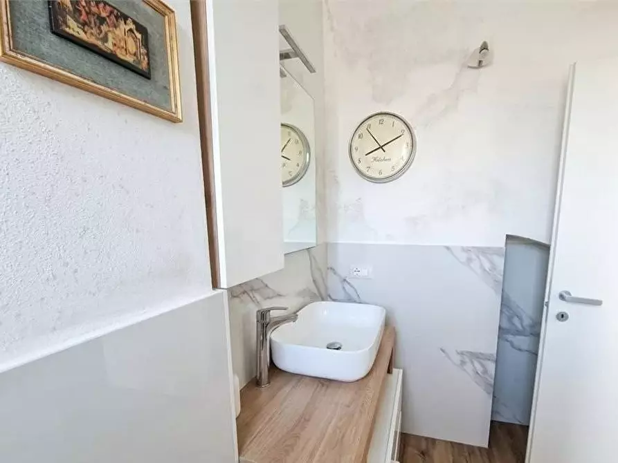 Immagine 8 di Appartamento in vendita  a Pisa