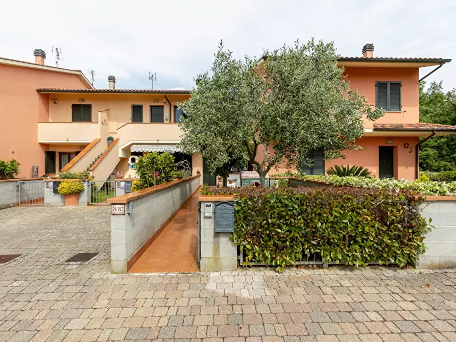 Immagine 1 di Villetta a schiera in vendita  a Santa Maria A Monte