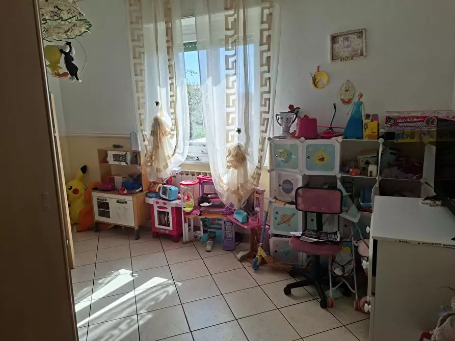 Immagine 12 di Casa trifamiliare in affitto  a Castelnuovo Magra