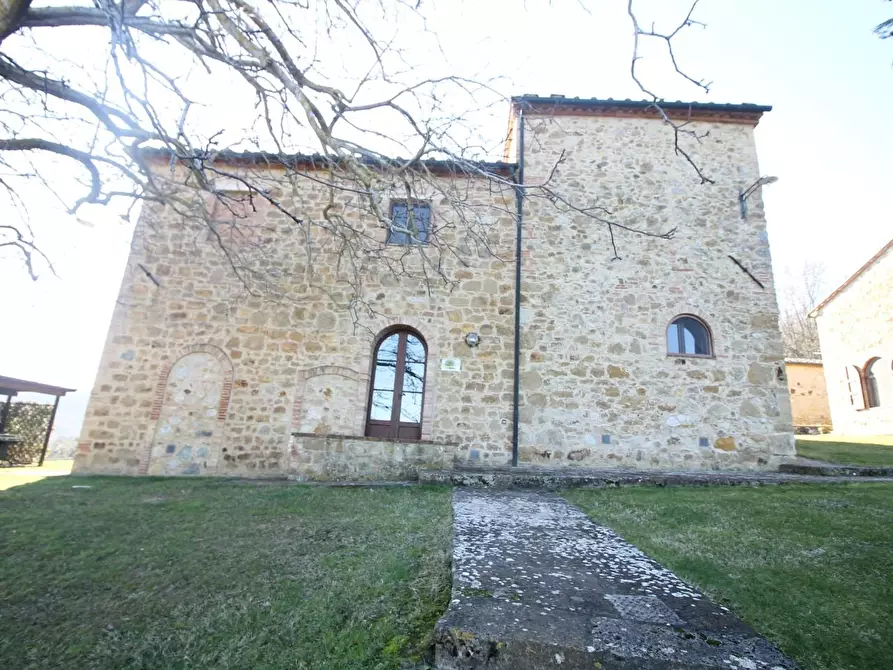 Immagine 37 di Casa colonica in vendita  a Casole D'elsa