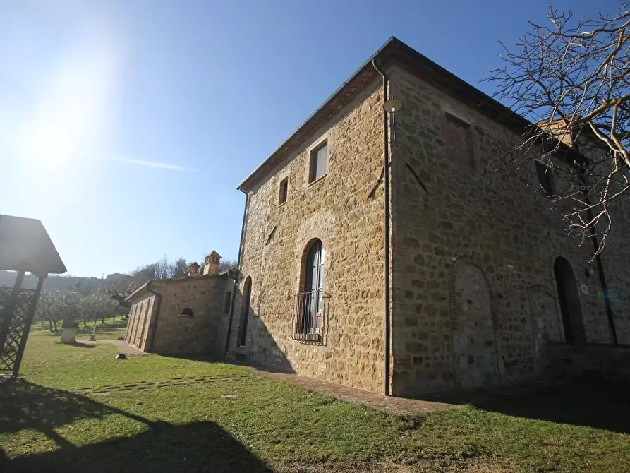Immagine 39 di Casa colonica in vendita  a Casole D'elsa