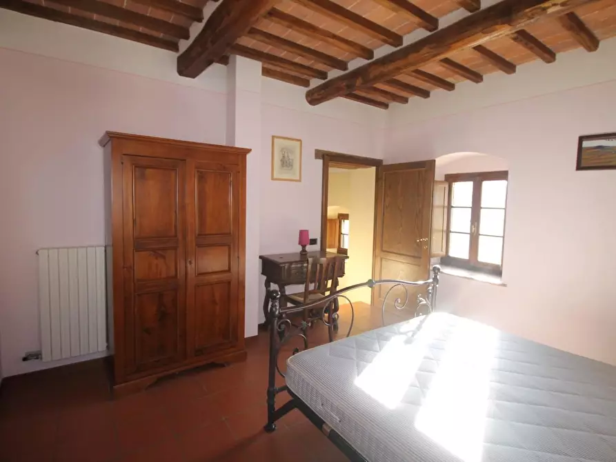 Immagine 10 di Casa colonica in vendita  a Casole D'elsa