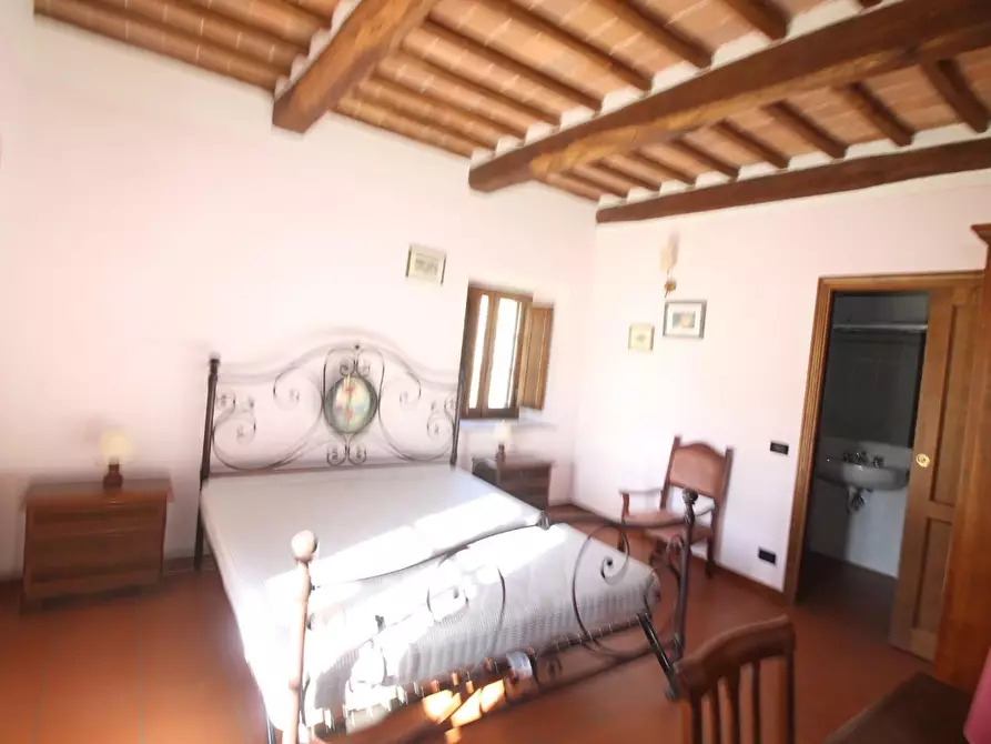 Immagine 15 di Casa colonica in vendita  a Casole D'elsa
