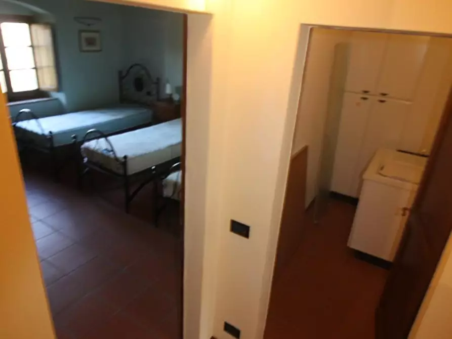 Immagine 18 di Casa colonica in vendita  a Casole D'elsa