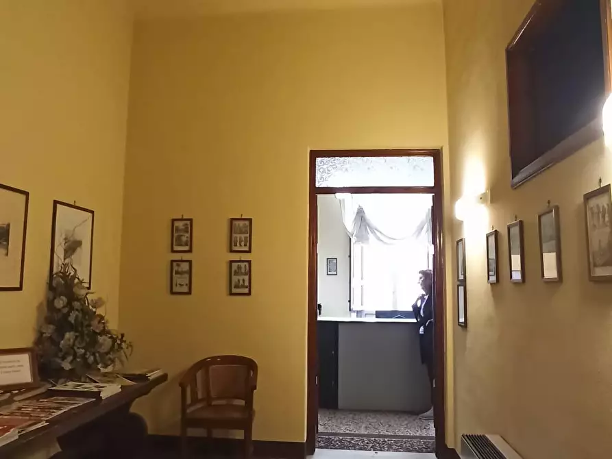 Immagine 4 di Appartamento in vendita  a Lucca