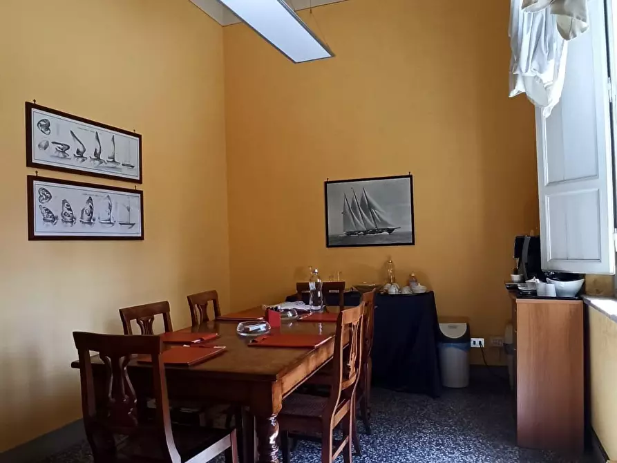 Immagine 18 di Appartamento in vendita  a Lucca