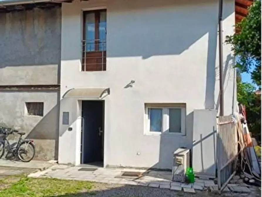 Immagine 1 di Casa indipendente in vendita  a Cassano Magnago