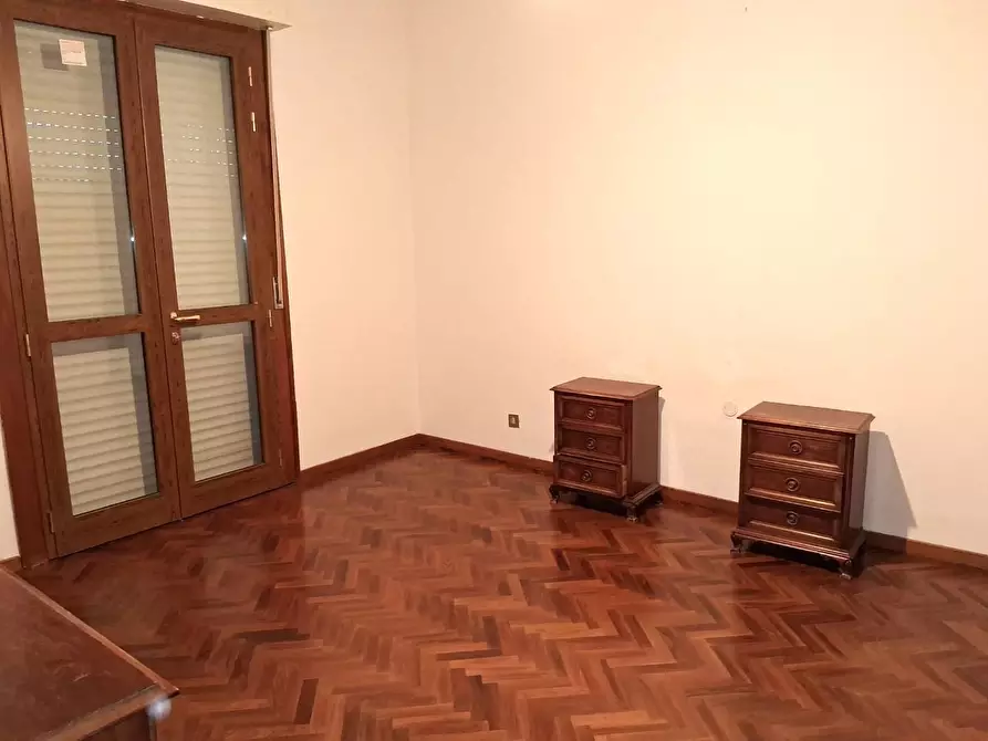 Immagine 6 di Appartamento in vendita  a Lucca