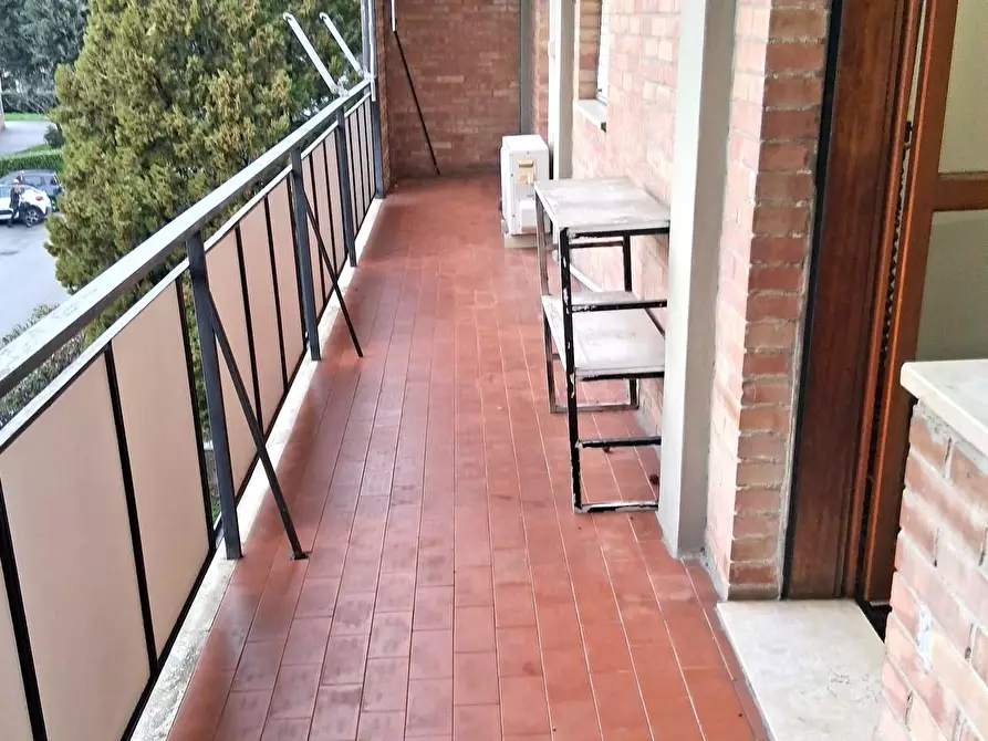Immagine 4 di Appartamento in vendita  a Lucca
