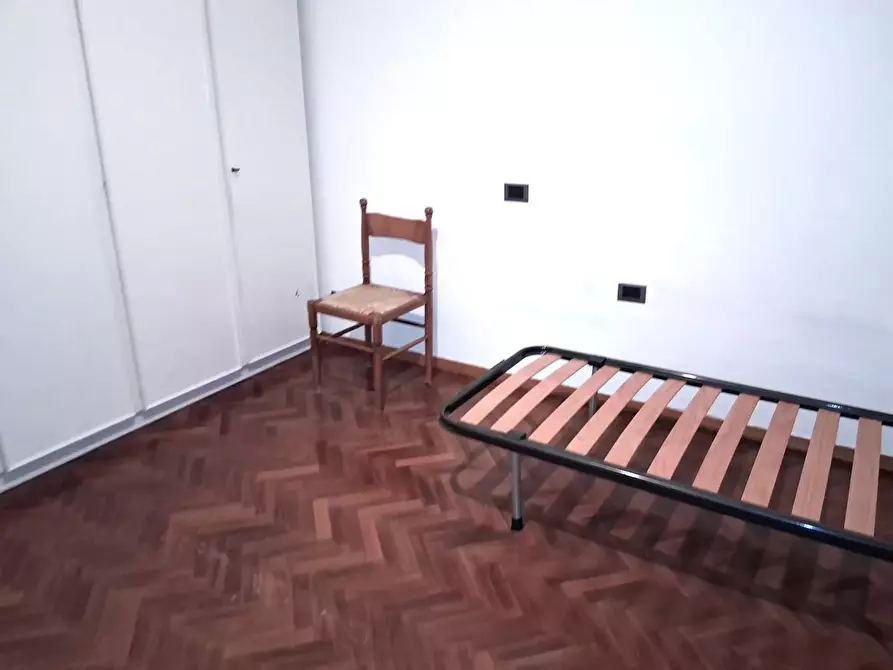 Immagine 7 di Appartamento in vendita  a Lucca