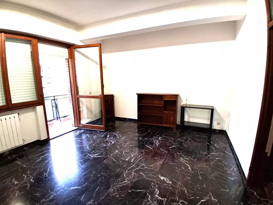 Immagine 1 di Appartamento in vendita  a Lucca