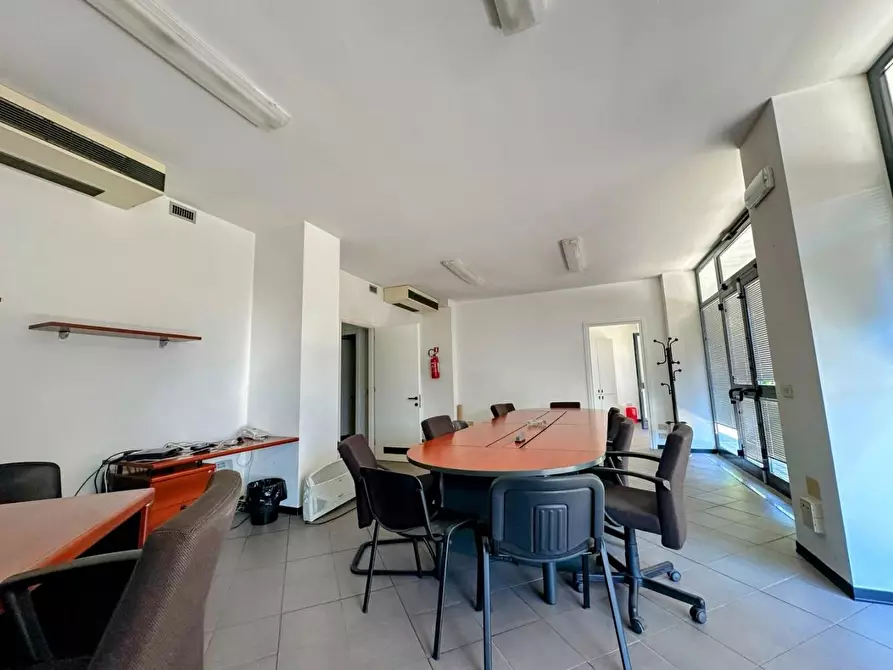 Immagine 18 di Ufficio in vendita  a Campiglia Marittima