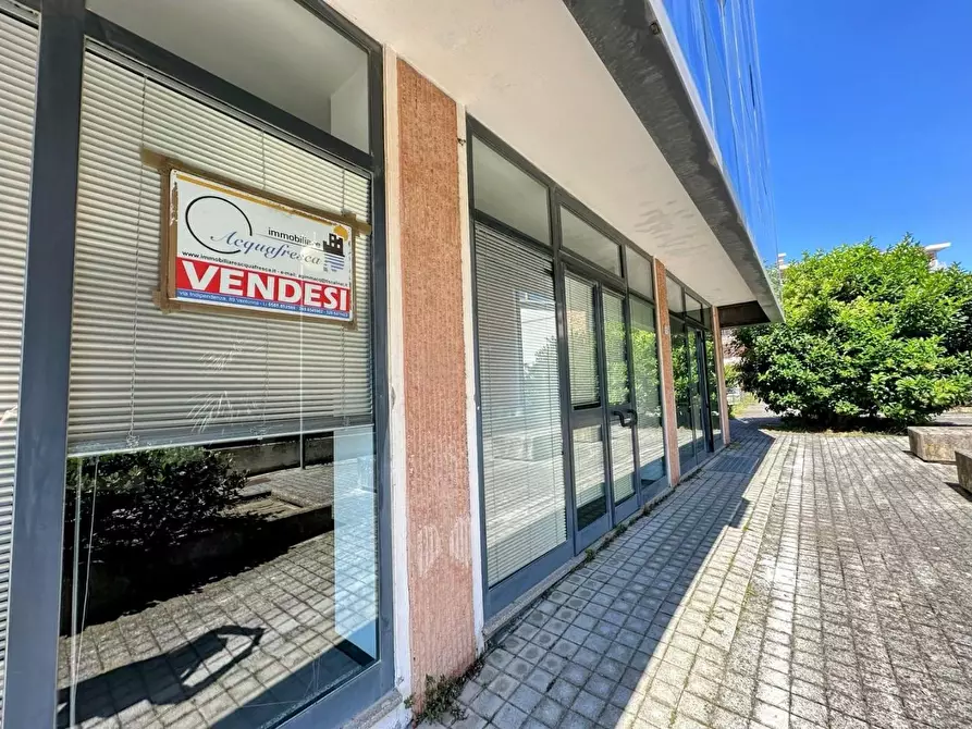 Immagine 19 di Ufficio in vendita  a Campiglia Marittima