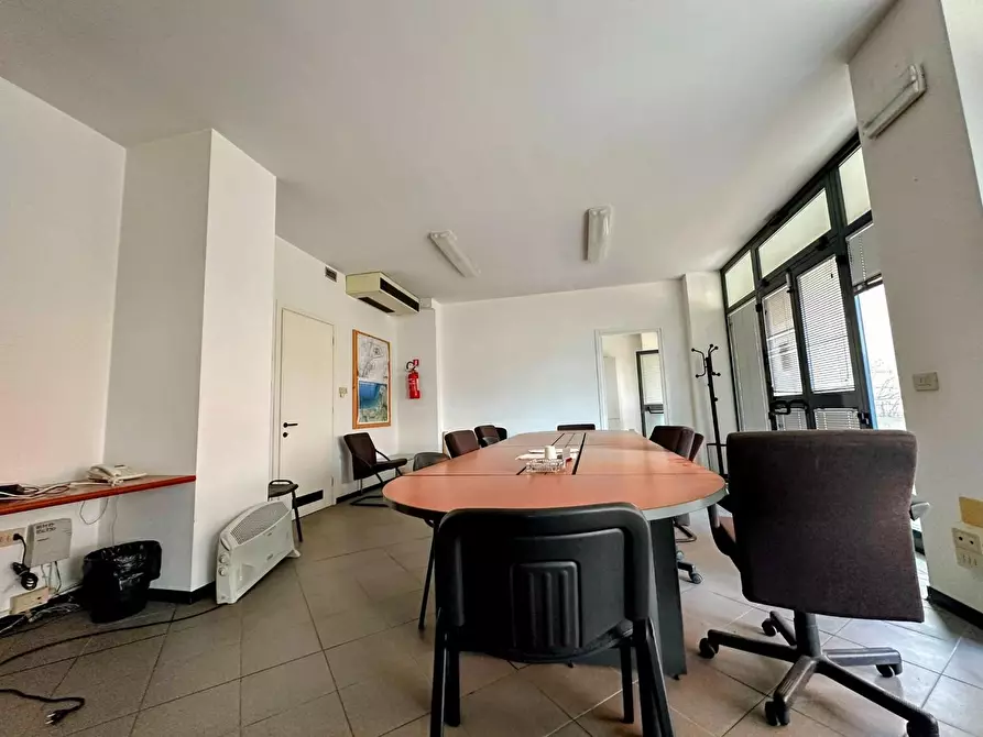 Immagine 9 di Ufficio in vendita  a Campiglia Marittima