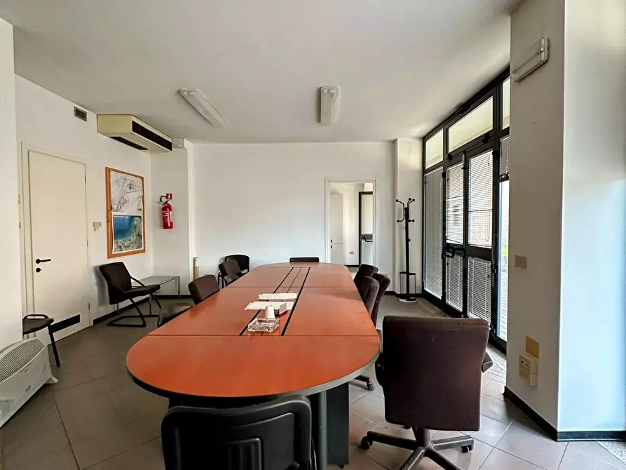 Immagine 8 di Ufficio in vendita  a Campiglia Marittima