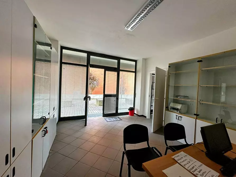 Immagine 14 di Ufficio in vendita  a Campiglia Marittima