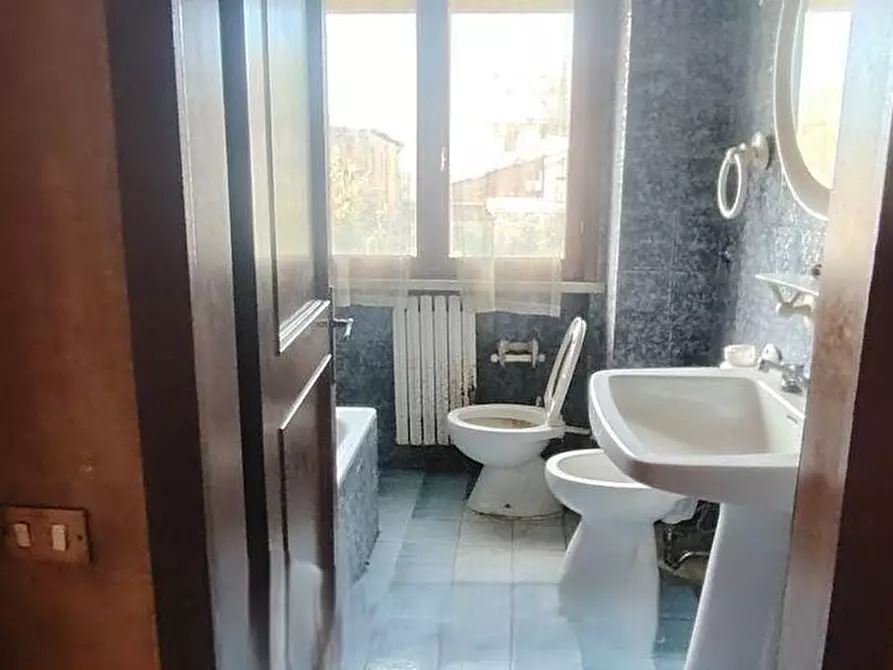 Immagine 11 di Appartamento in vendita  a Pisa