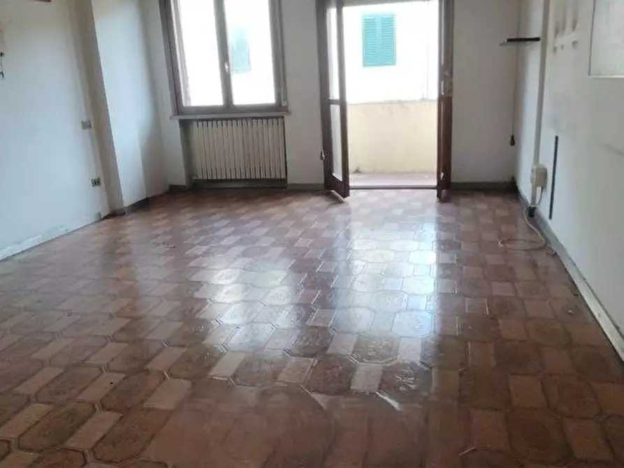 Immagine 10 di Appartamento in vendita  a Pisa