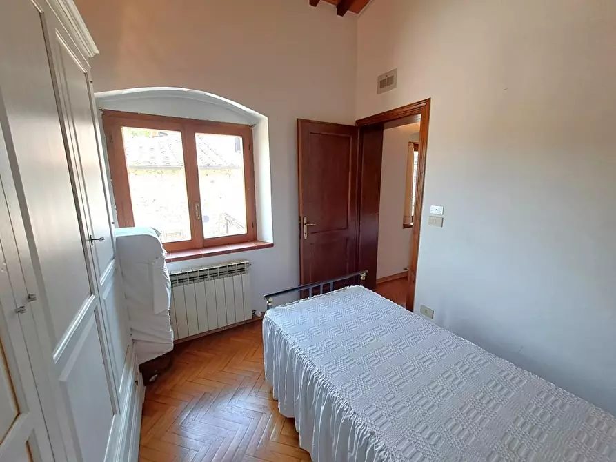 Immagine 14 di Appartamento in vendita  a Castellina In Chianti
