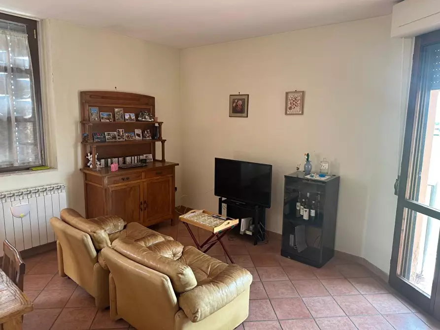 Immagine 4 di Appartamento in vendita  a Cascina