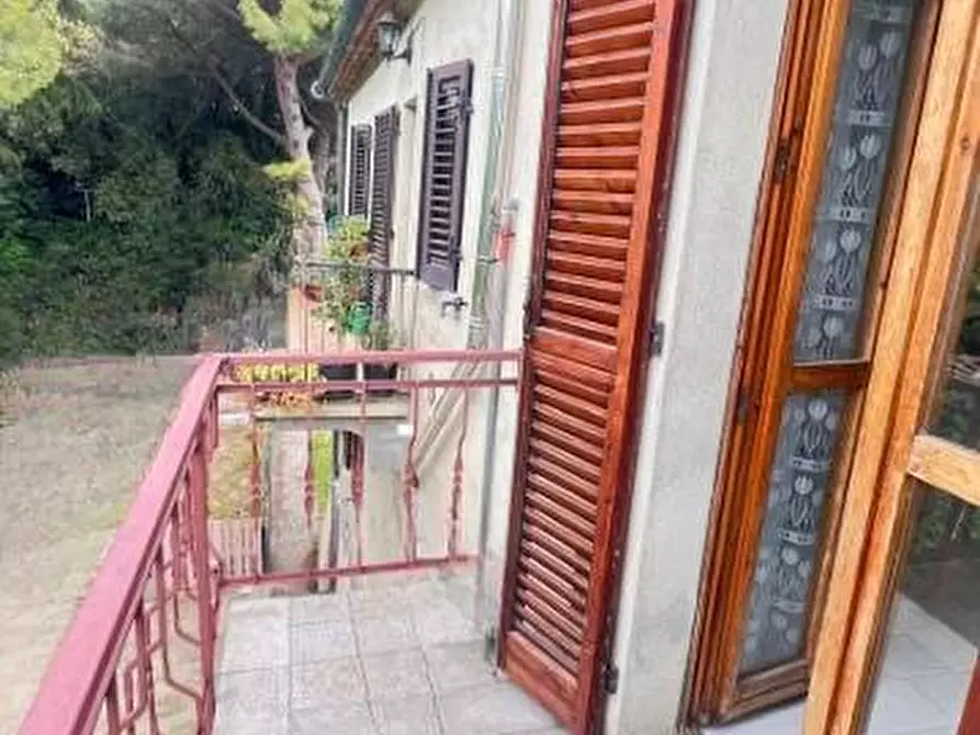 Immagine 4 di Appartamento in vendita  a Volterra