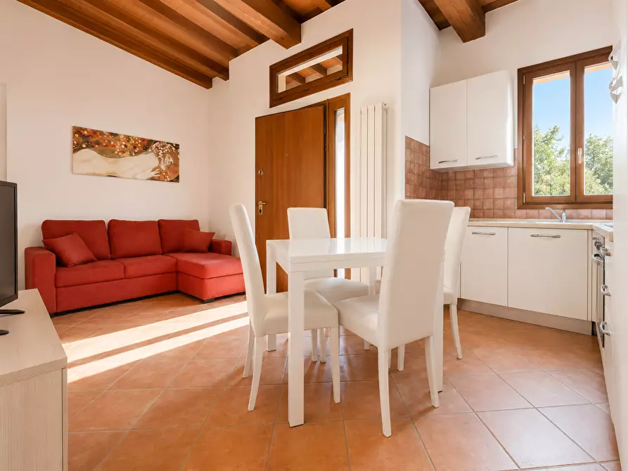 Immagine 1 di Appartamento in vendita  a Cascina