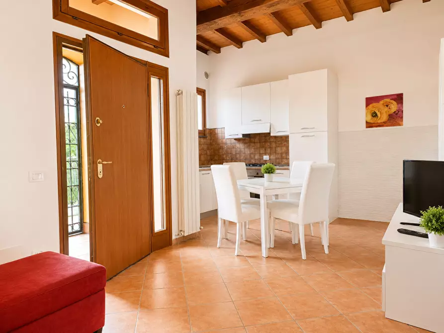 Immagine 3 di Appartamento in vendita  a Cascina