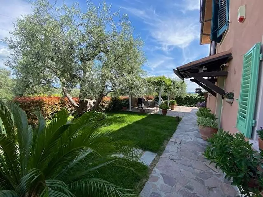Immagine 2 di Appartamento in vendita  a Buggiano