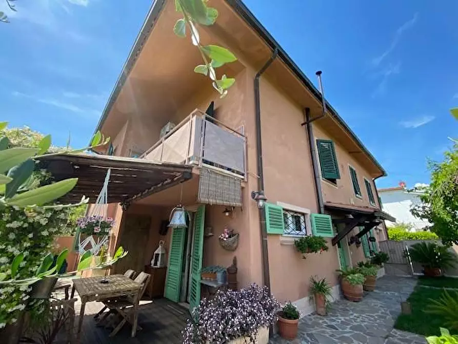 Immagine 58 di Appartamento in vendita  a Buggiano