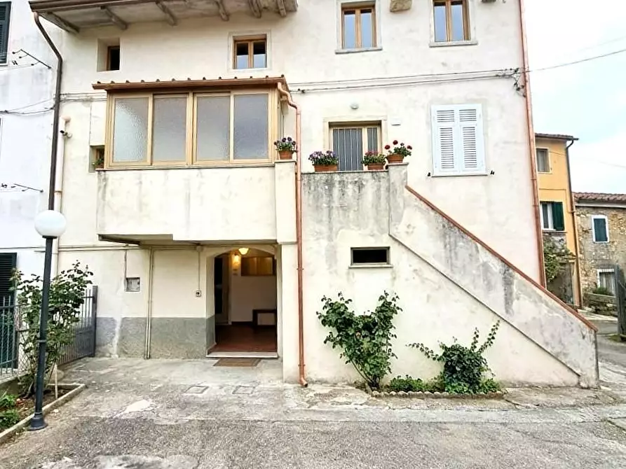 Immagine 1 di Terratetto in vendita  a Carrara