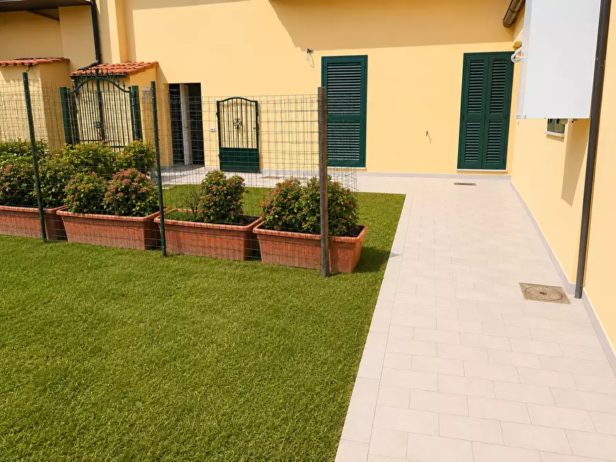 Immagine 2 di Appartamento in vendita  a Pontedera