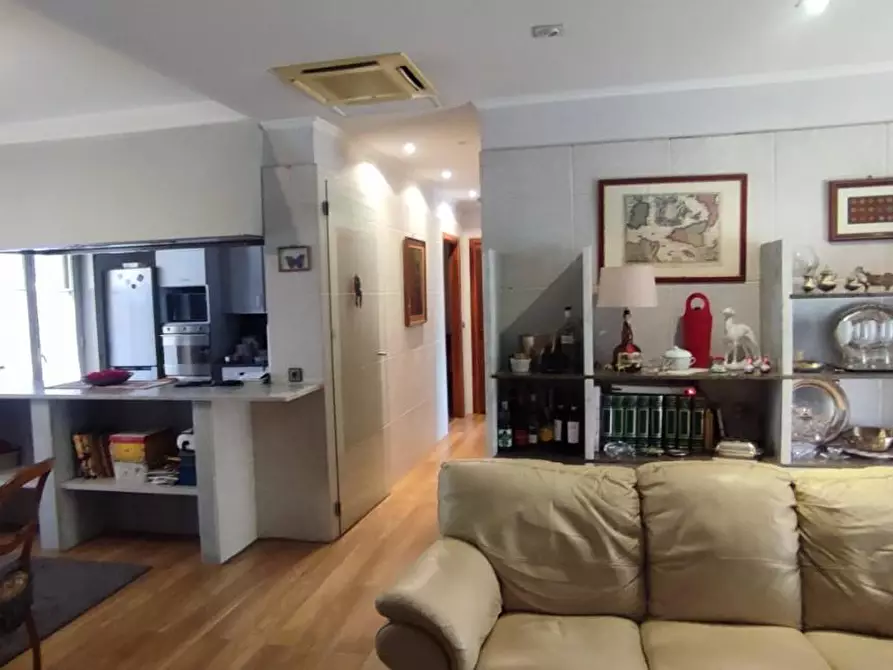 Immagine 19 di Appartamento in vendita  a Gaggi