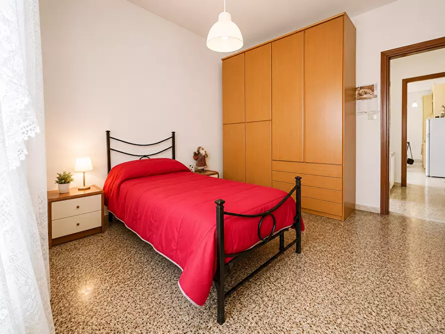 Immagine 15 di Appartamento in vendita  a Massa